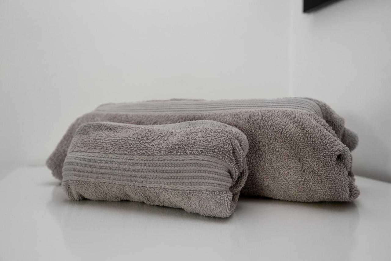 200 M Fra Rutebilstation - Privat Terrasse, Grill Apartment Århus Екстериор снимка
