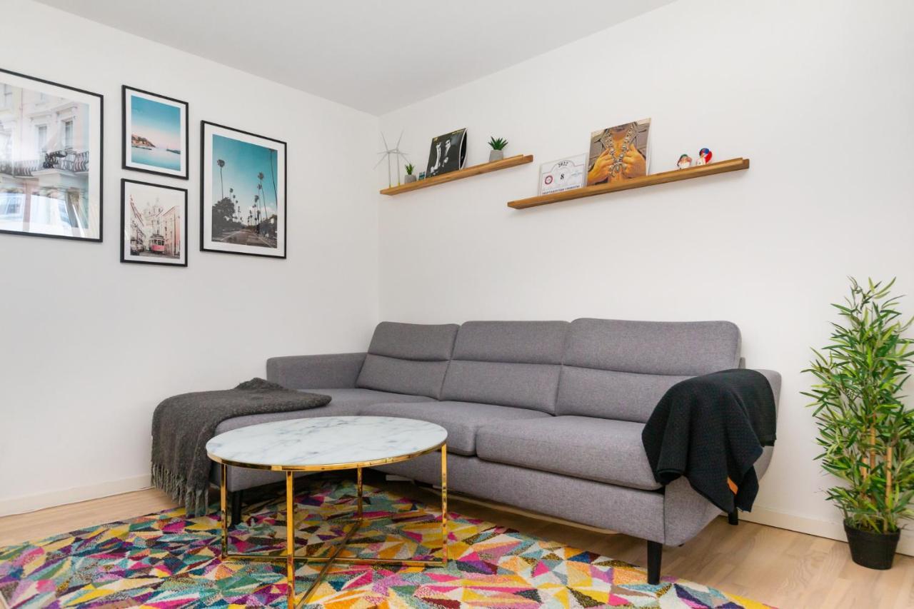 200 M Fra Rutebilstation - Privat Terrasse, Grill Apartment Århus Екстериор снимка
