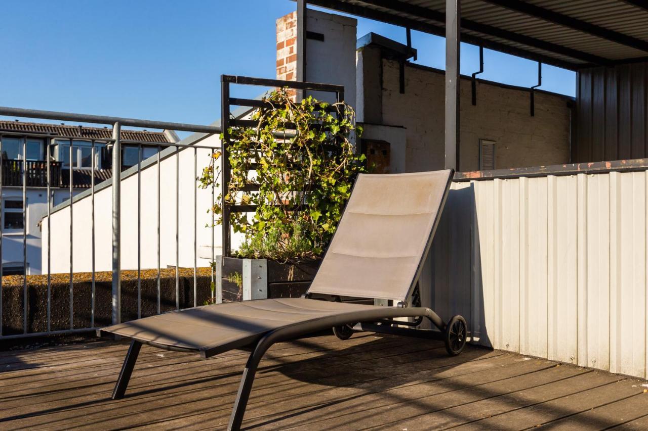 200 M Fra Rutebilstation - Privat Terrasse, Grill Apartment Århus Екстериор снимка